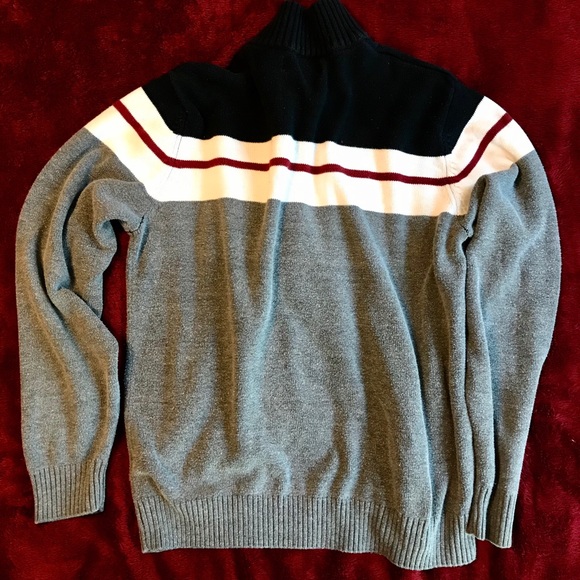 US Polo Assn. Gray & Black Quarter Zip - Size: L - Picture 3 of 4